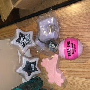 Pink Victoria secret bath bombs x 5